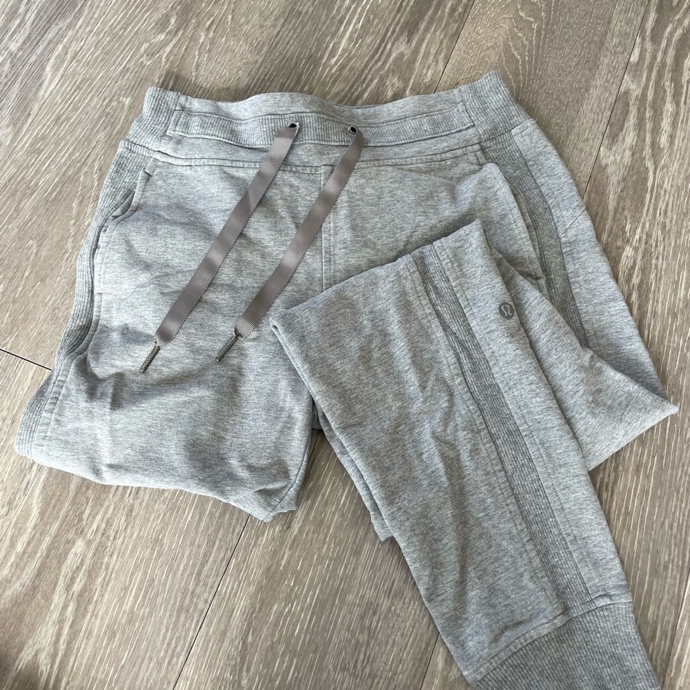 Lululemon Gray Women's Joggers - Picture 6 of 6